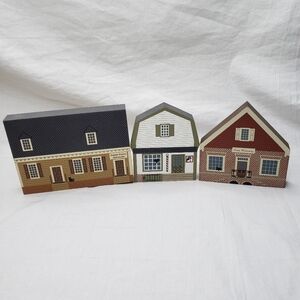 3 Cats Meow Colonial Williamsburg Wood House Self Sitters Merchants Collection